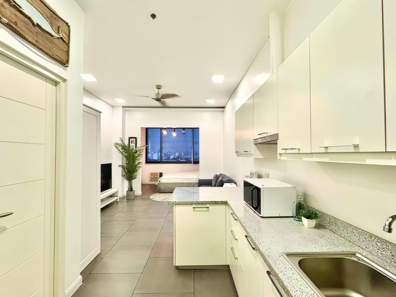 Voss Condominium Quezon City Exterior photo